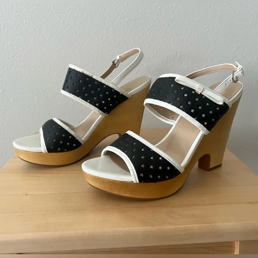 Vintage Love Moschino Black and White Platform Sandals‎